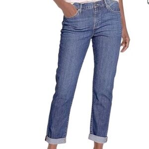 NWT Eddie Bauer Boyfriend Slim Tapered Leg Jeans 6